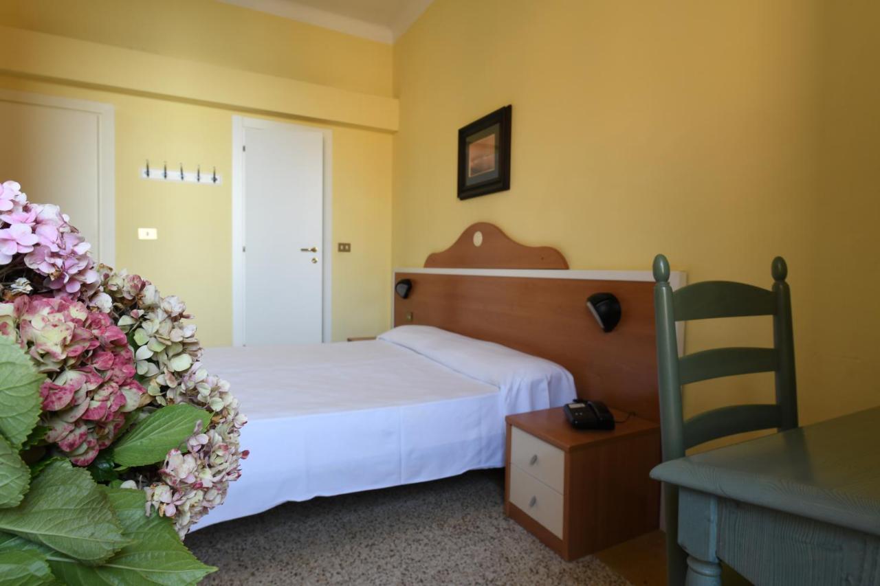 Hotel Villa Maria Varazze Esterno foto