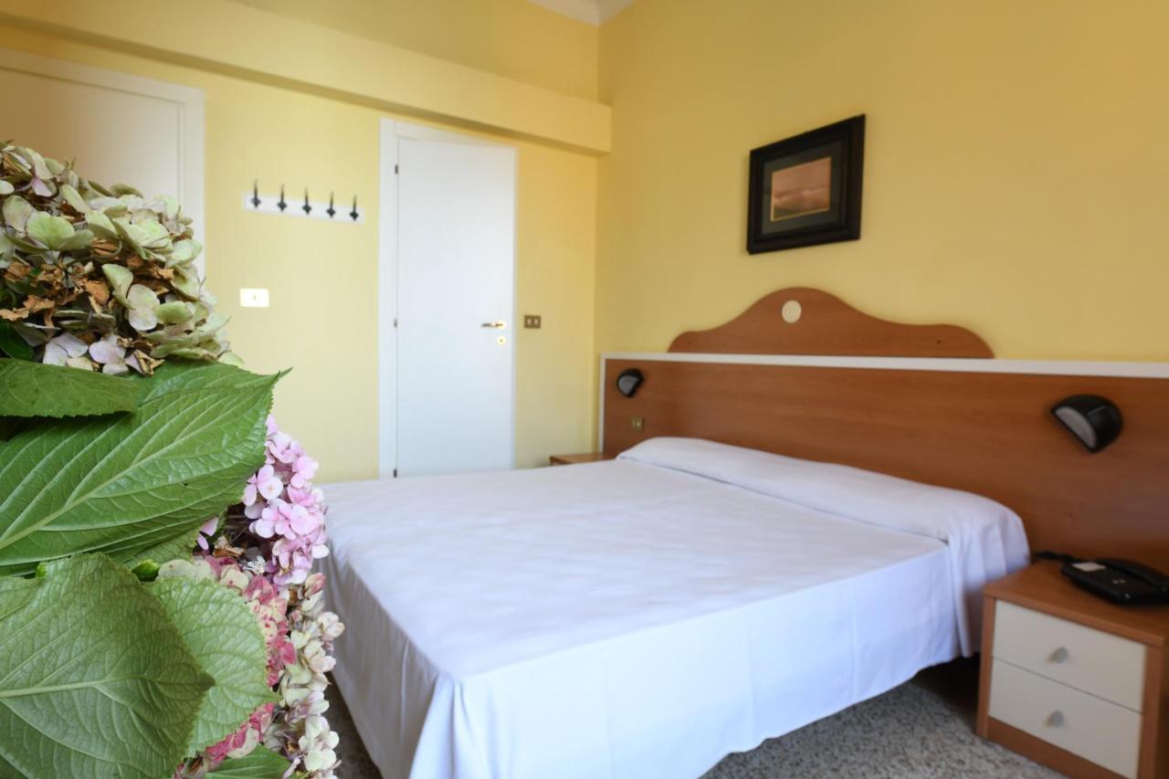 Hotel Villa Maria Varazze Esterno foto